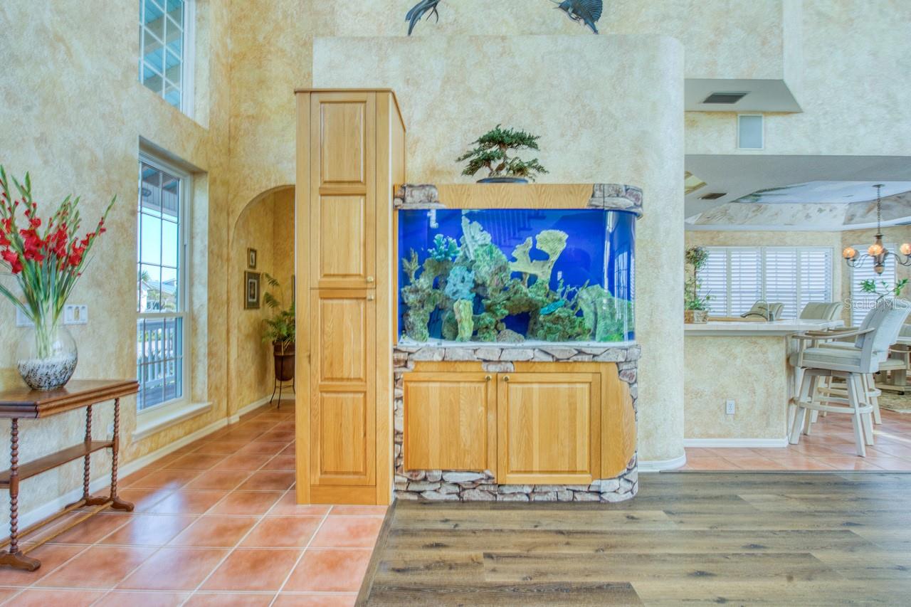 Image 12 of 71 For 2829 Seabreeze Drive S