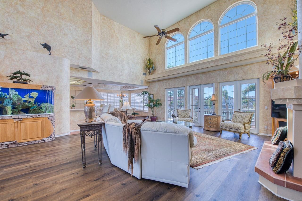 Image 14 of 71 For 2829 Seabreeze Drive S