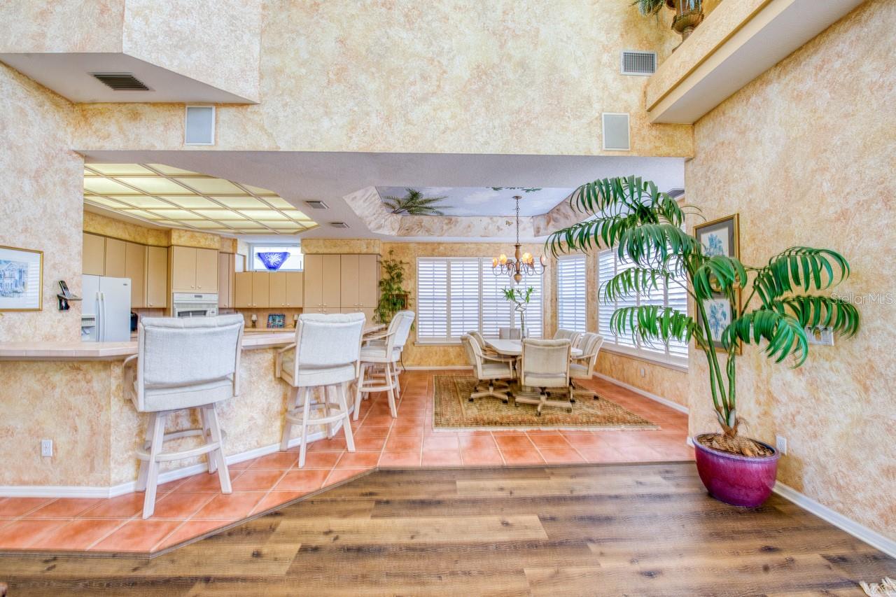 Image 18 of 71 For 2829 Seabreeze Drive S