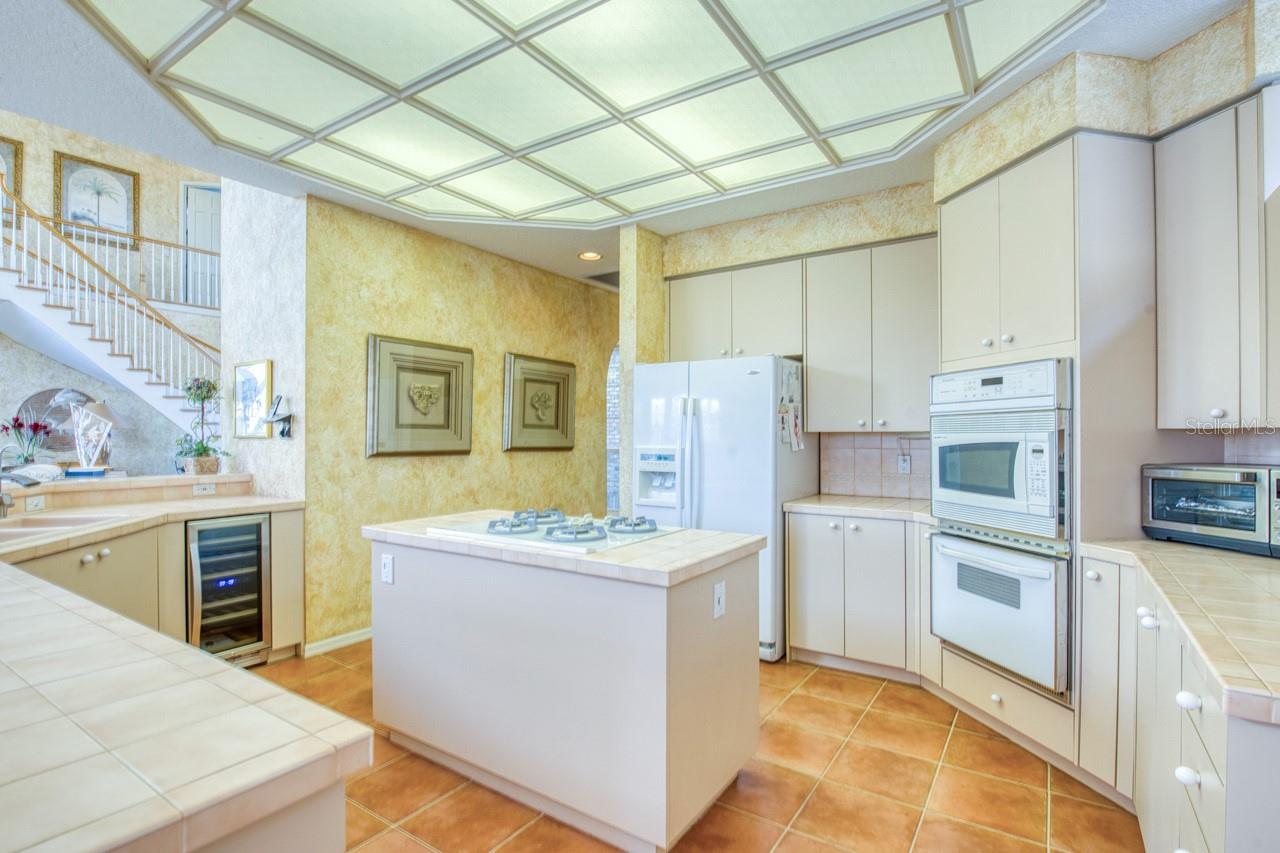 Image 23 of 71 For 2829 Seabreeze Drive S