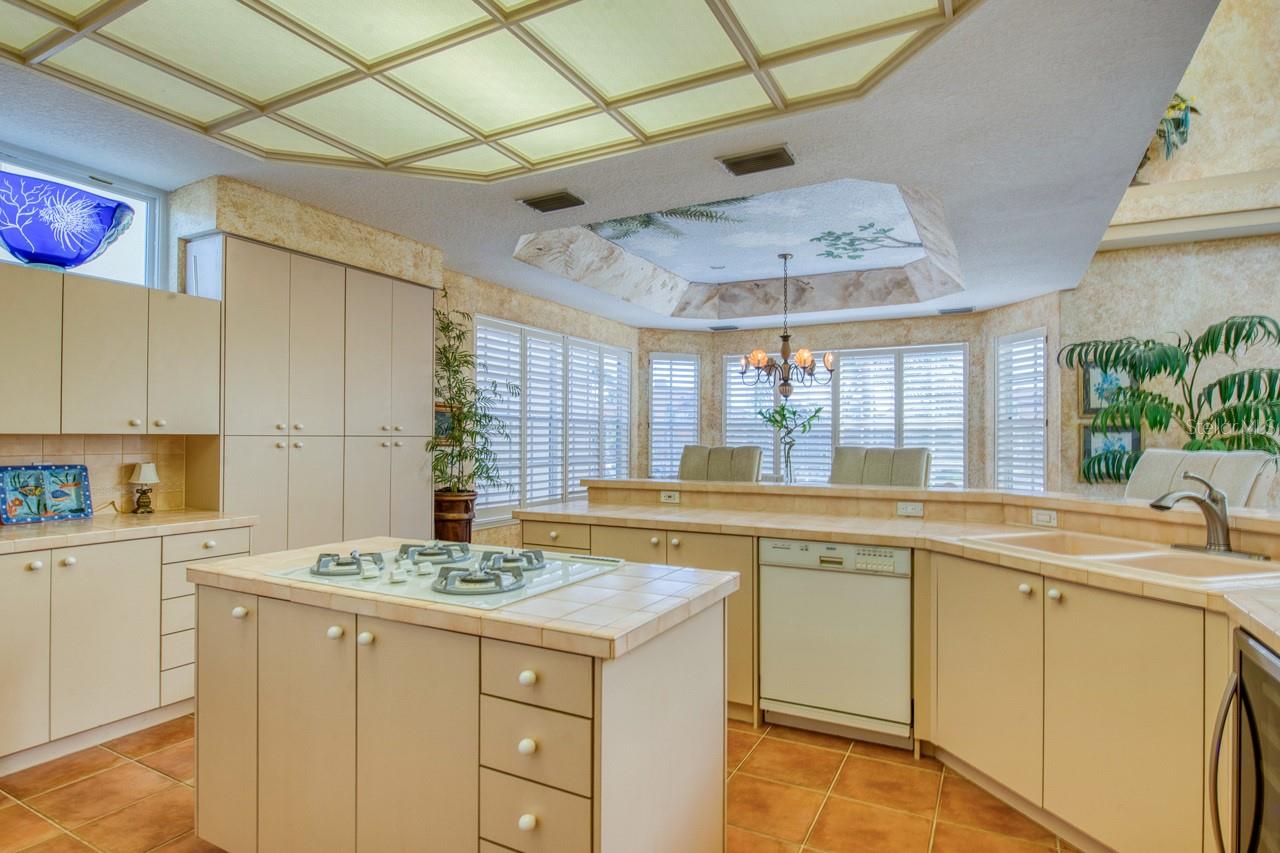 Image 25 of 71 For 2829 Seabreeze Drive S