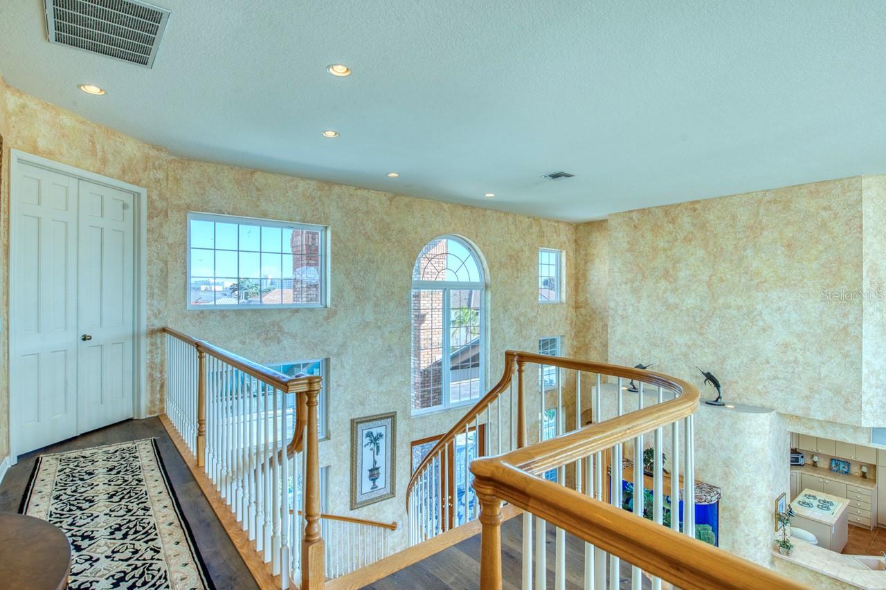 Image 29 of 71 For 2829 Seabreeze Drive S