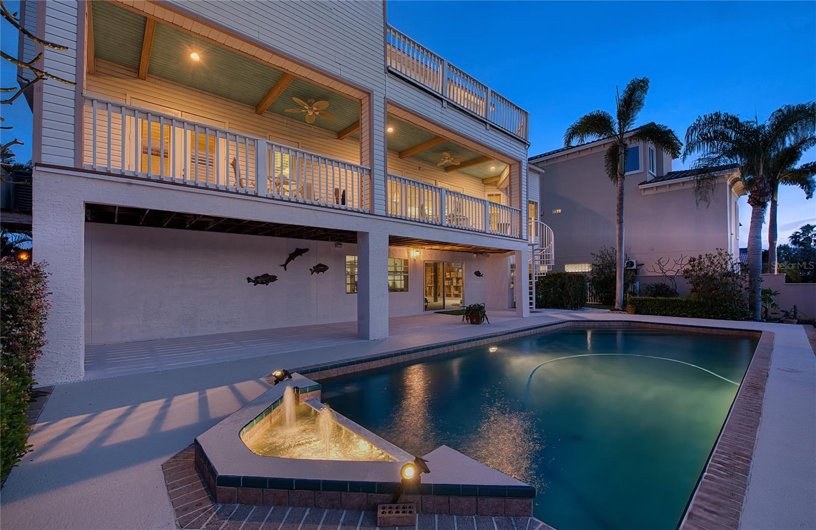 Image 3 of 71 For 2829 Seabreeze Drive S