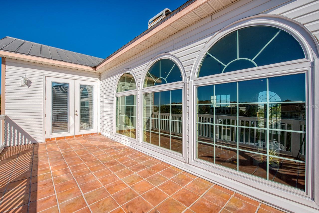 Image 32 of 71 For 2829 Seabreeze Drive S