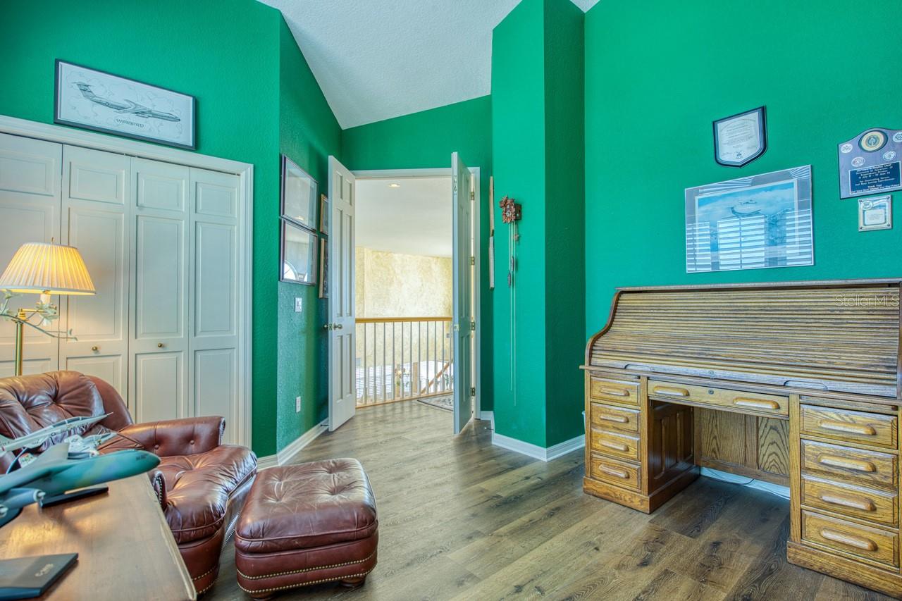 Image 40 of 71 For 2829 Seabreeze Drive S