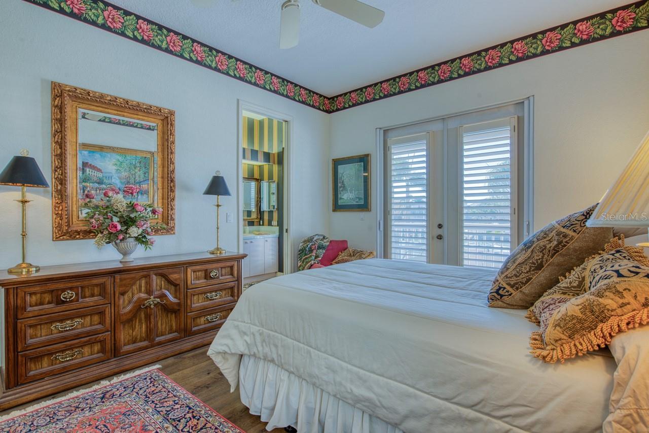 Image 44 of 71 For 2829 Seabreeze Drive S