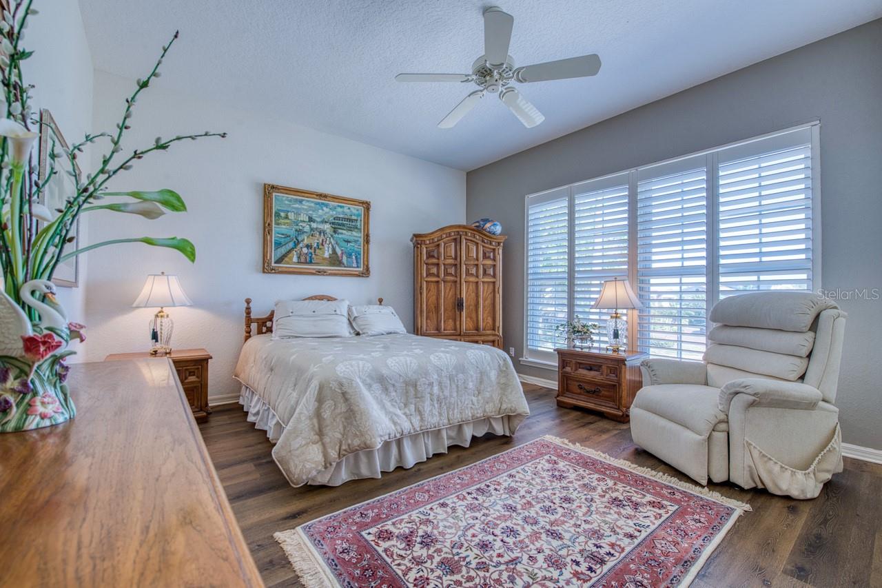 Image 48 of 71 For 2829 Seabreeze Drive S