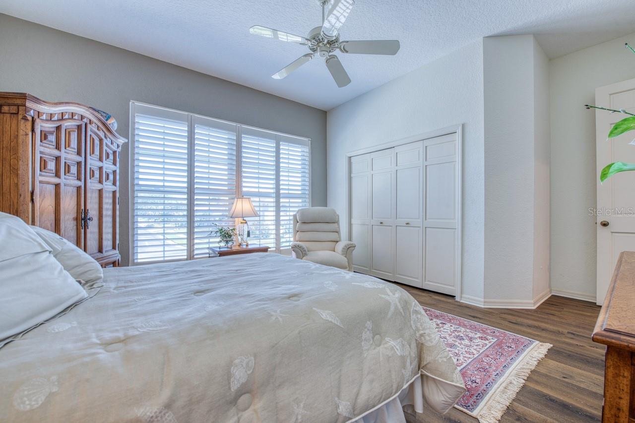 Image 49 of 71 For 2829 Seabreeze Drive S