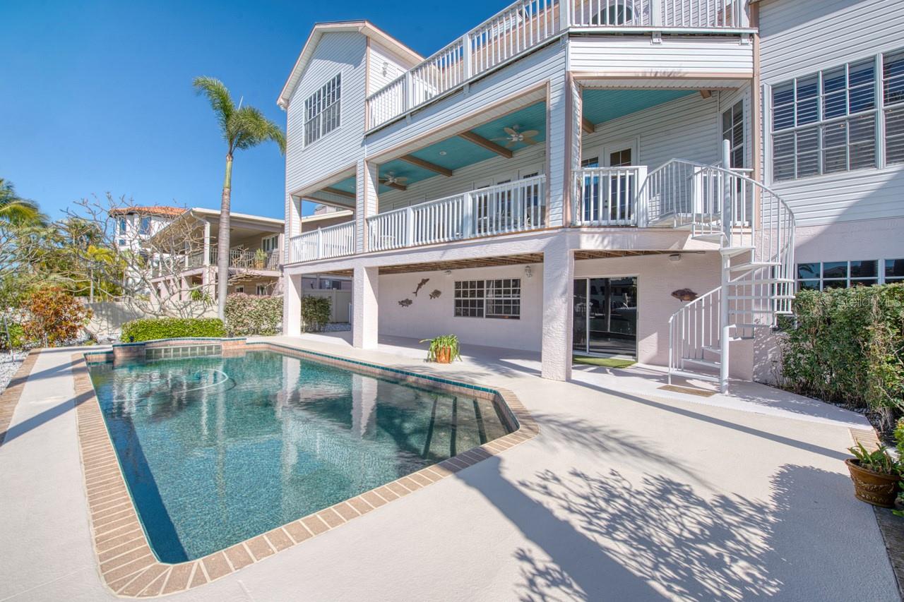 Image 52 of 71 For 2829 Seabreeze Drive S