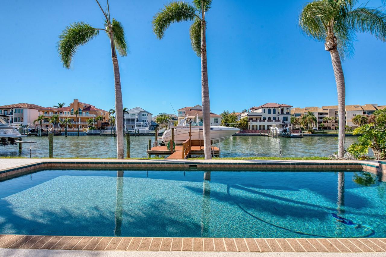 Image 55 of 71 For 2829 Seabreeze Drive S