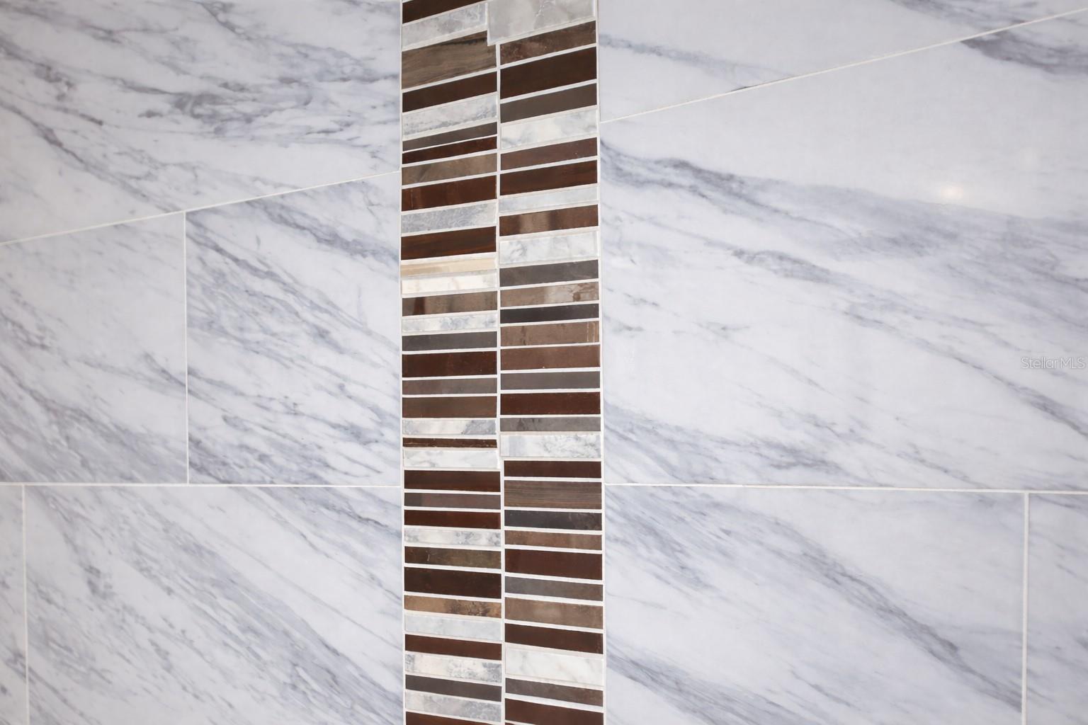 Image 19 of 36 For 2333 Feather Sound Drive B304