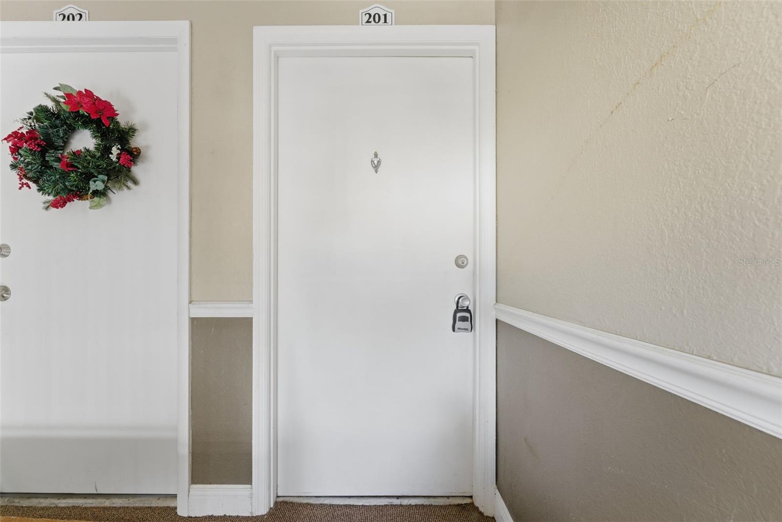 Image 12 of 83 For 13832 Orange Sunset Drive 201