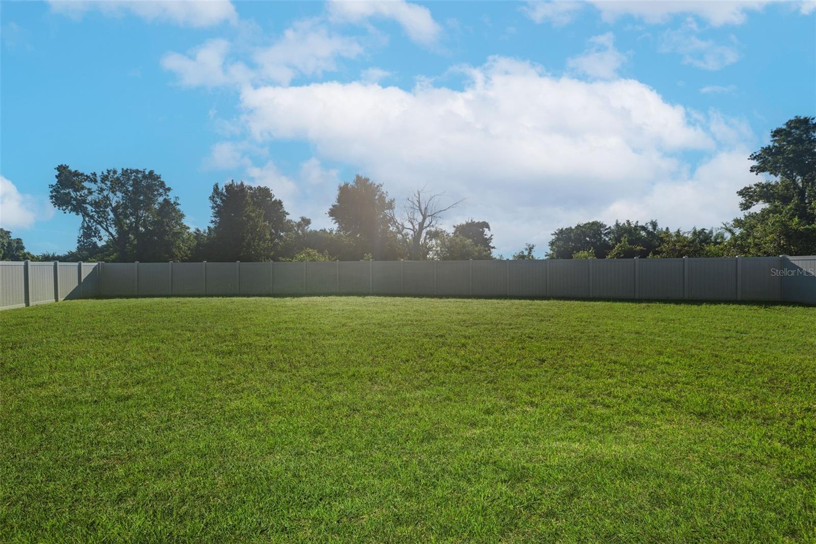 Image 20 of 27 For 5454 Blue Azure Drive