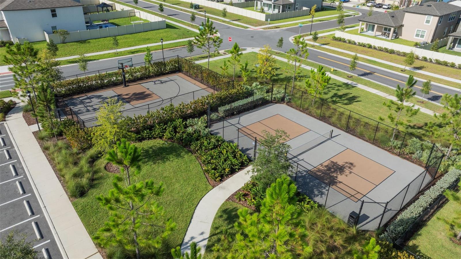 Image 24 of 27 For 5454 Blue Azure Drive