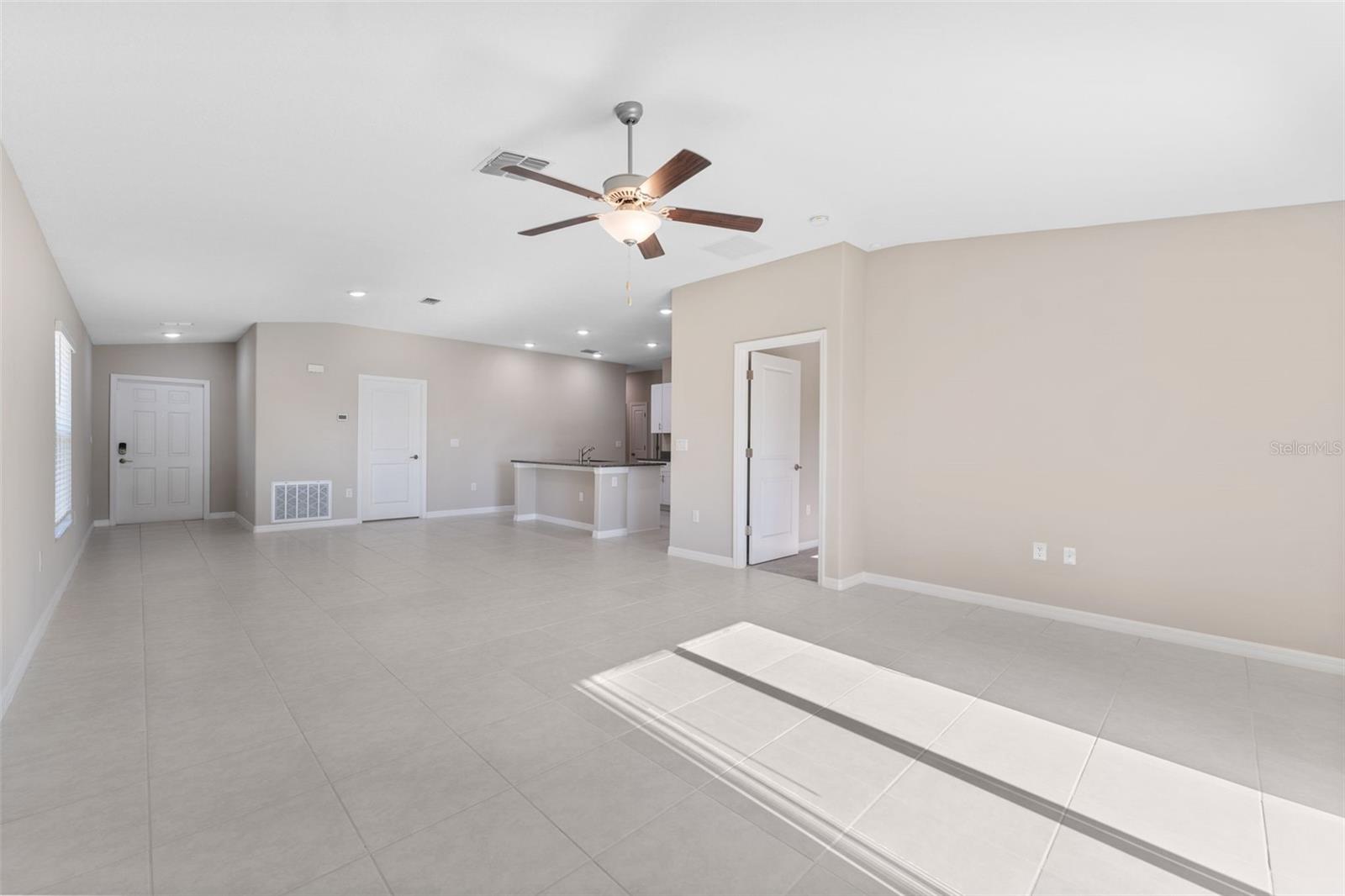 Image 8 of 27 For 5454 Blue Azure Drive