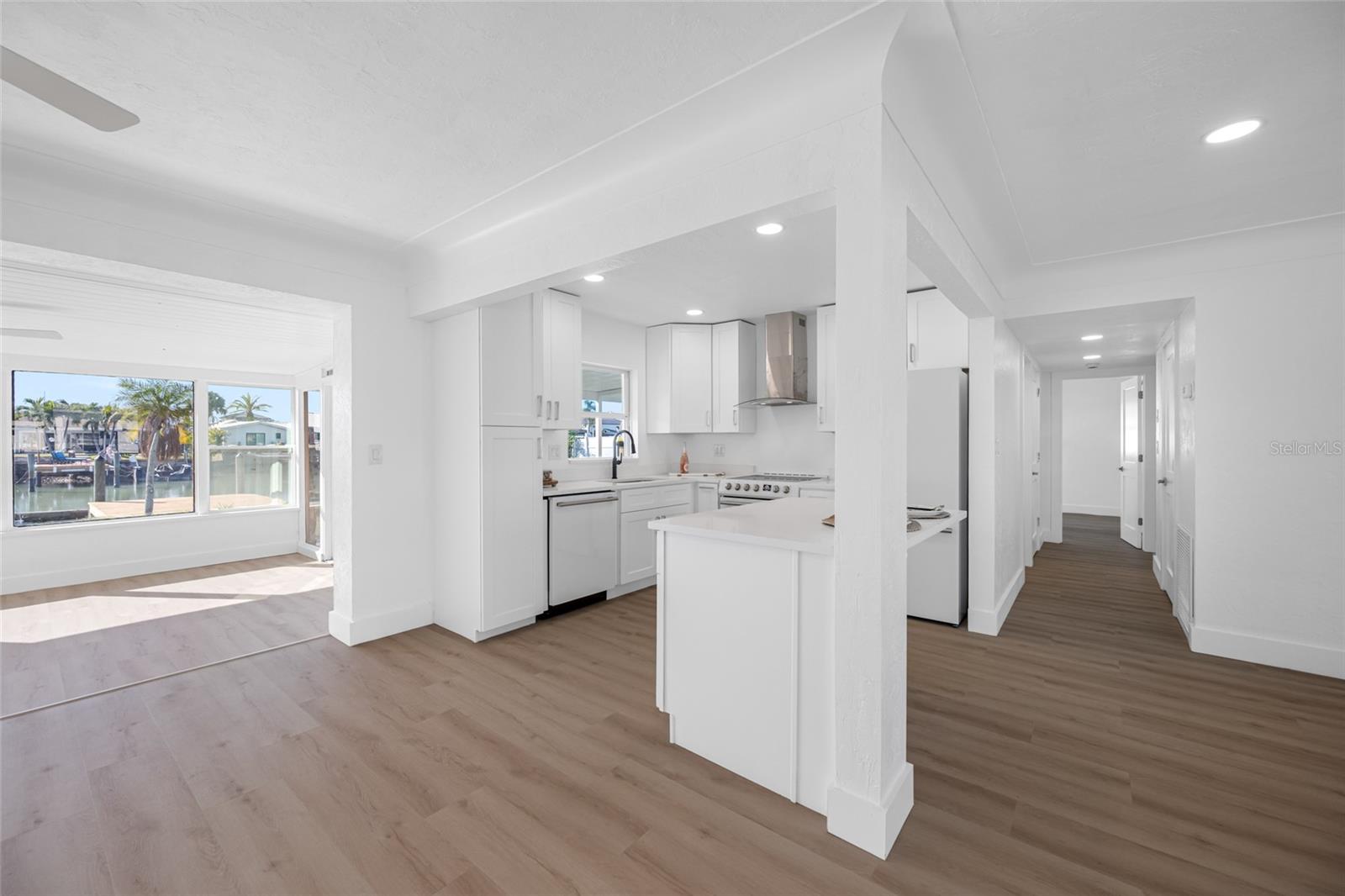 Image 12 of 55 For 7930 Causeway Boulevard S