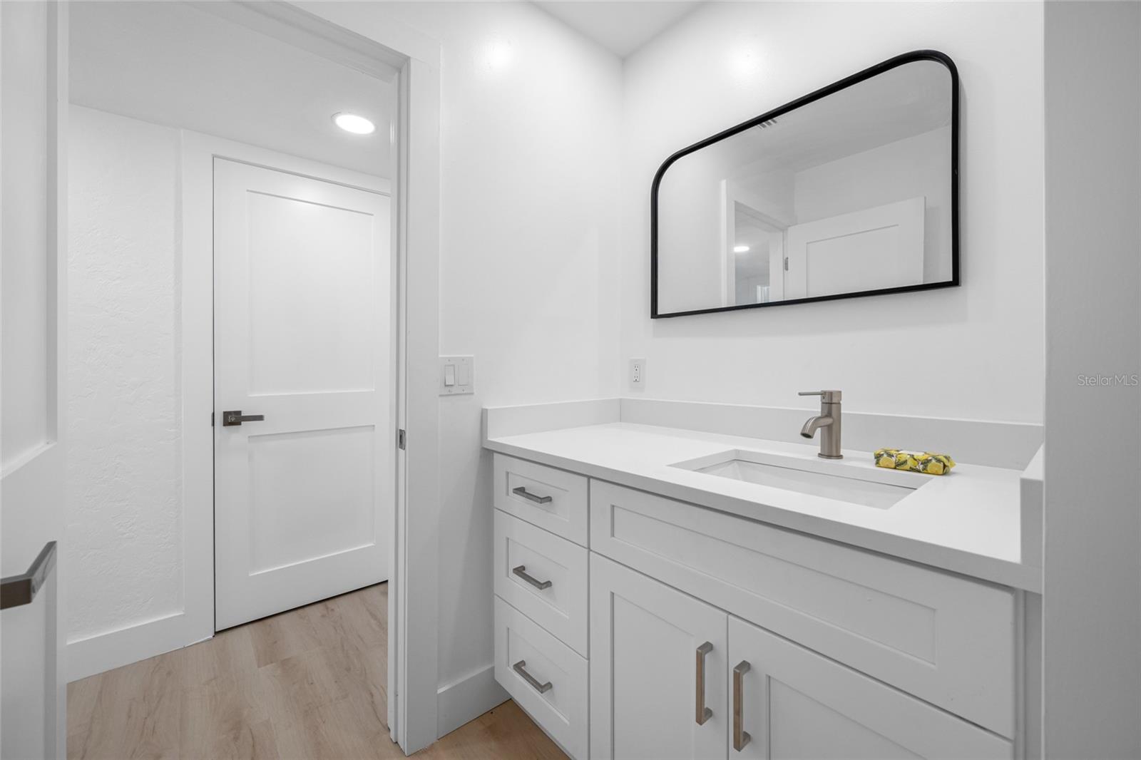 Image 23 of 55 For 7930 Causeway Boulevard S