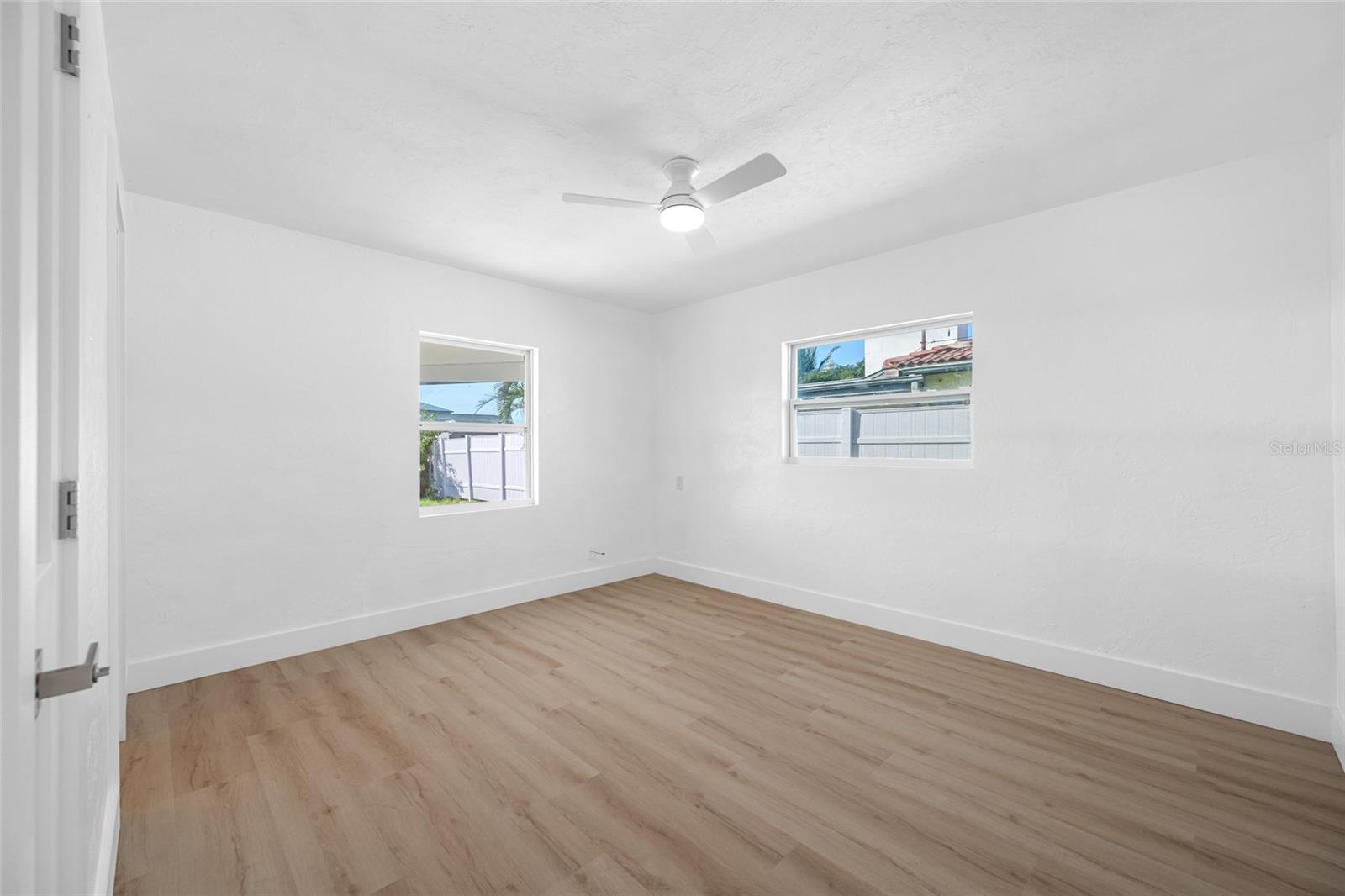 Image 26 of 55 For 7930 Causeway Boulevard S