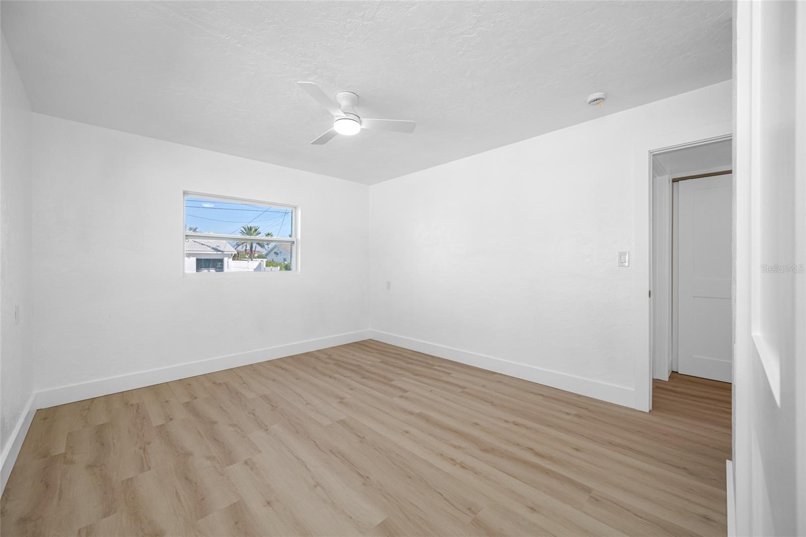 Image 34 of 55 For 7930 Causeway Boulevard S