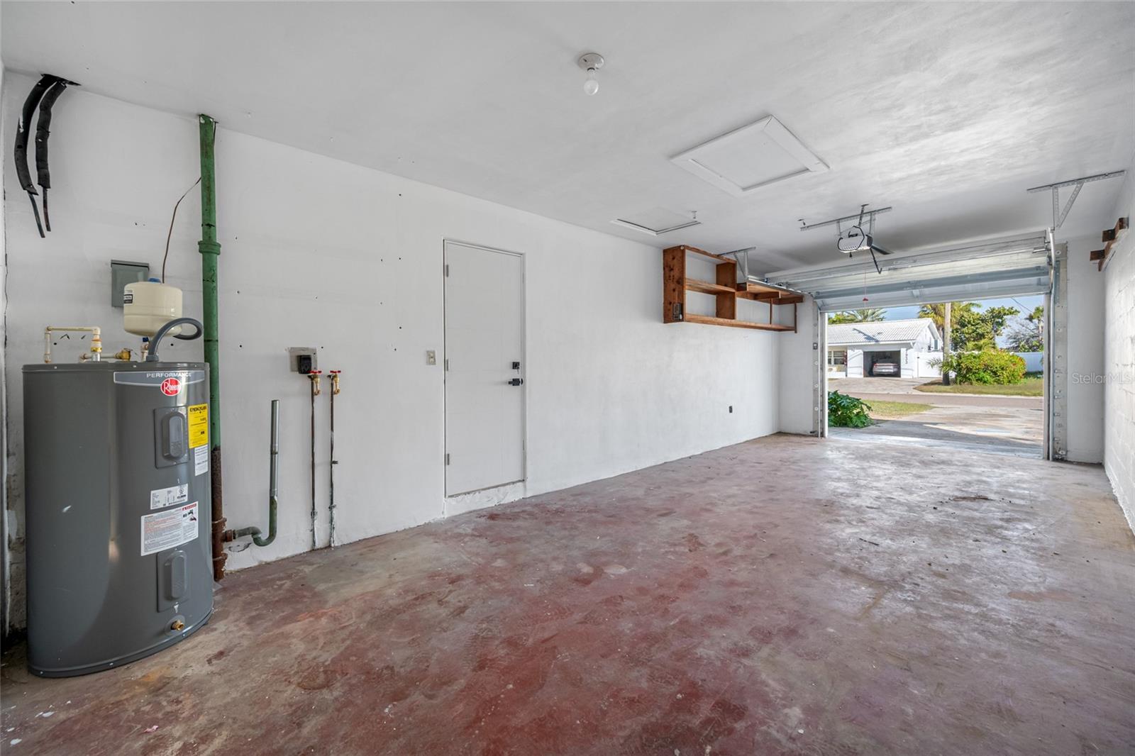 Image 38 of 55 For 7930 Causeway Boulevard S