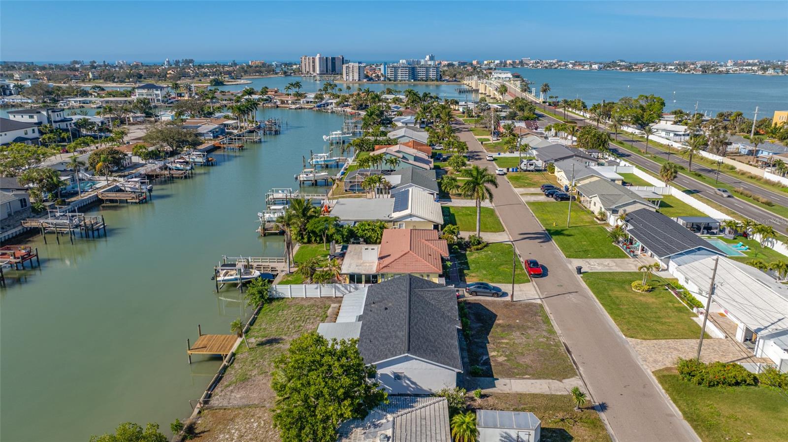 Image 5 of 55 For 7930 Causeway Boulevard S