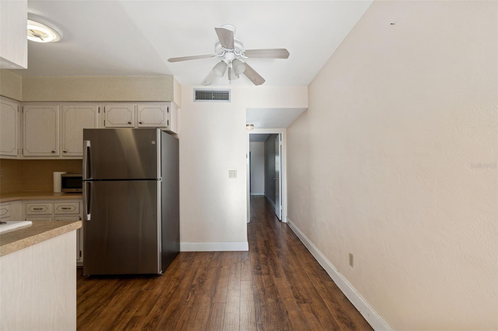 Image 6 of 27 For 4565 Duhme Road 203