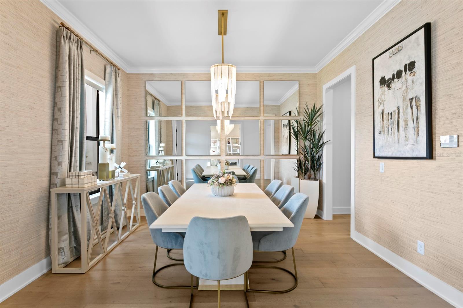 Listing photo id 10 for 4111 Swann Avenue