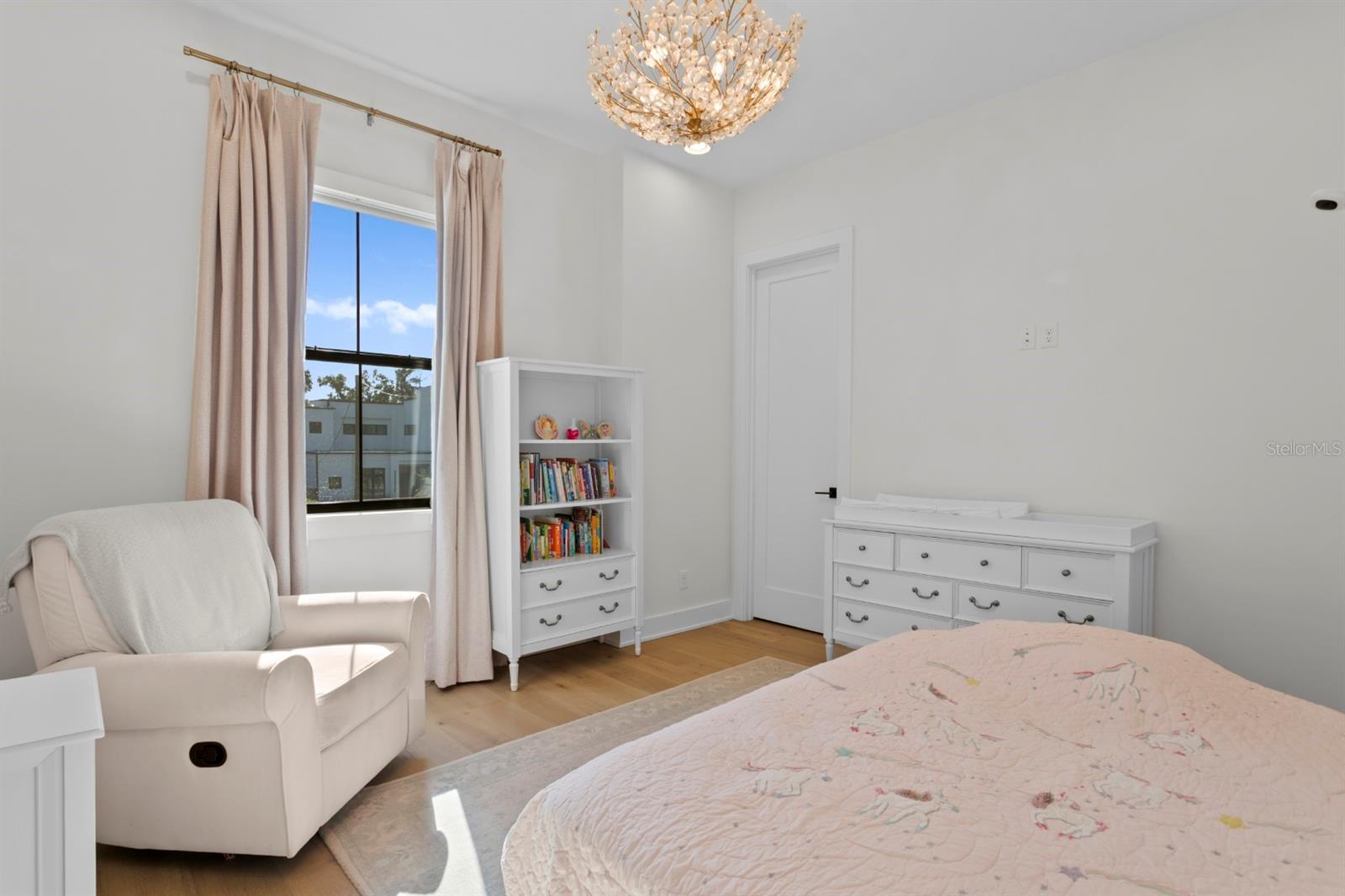 Listing photo id 31 for 4111 Swann Avenue