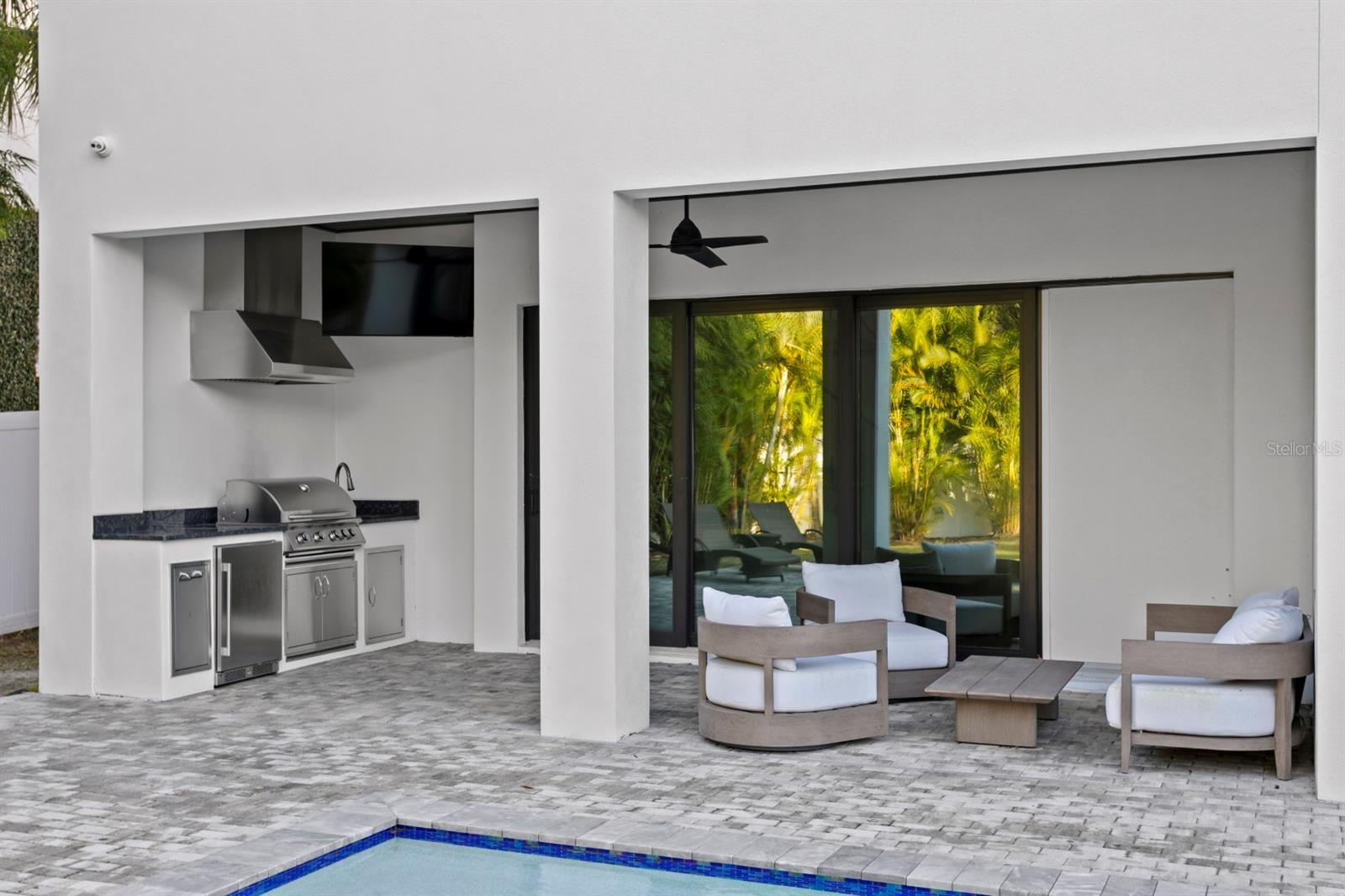 Listing photo id 44 for 4111 Swann Avenue