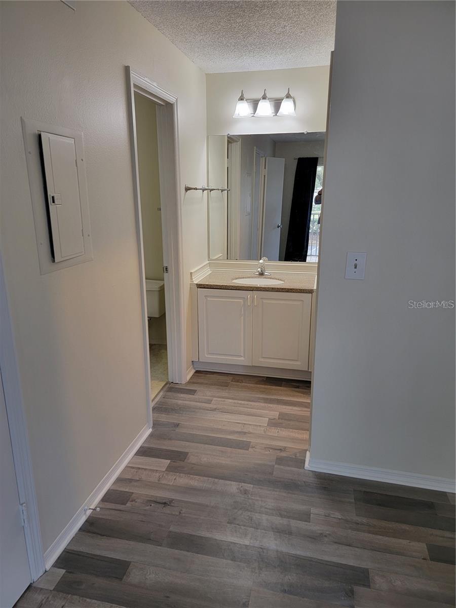 Image 11 of 23 For 4211 Chatham Oak Court 113