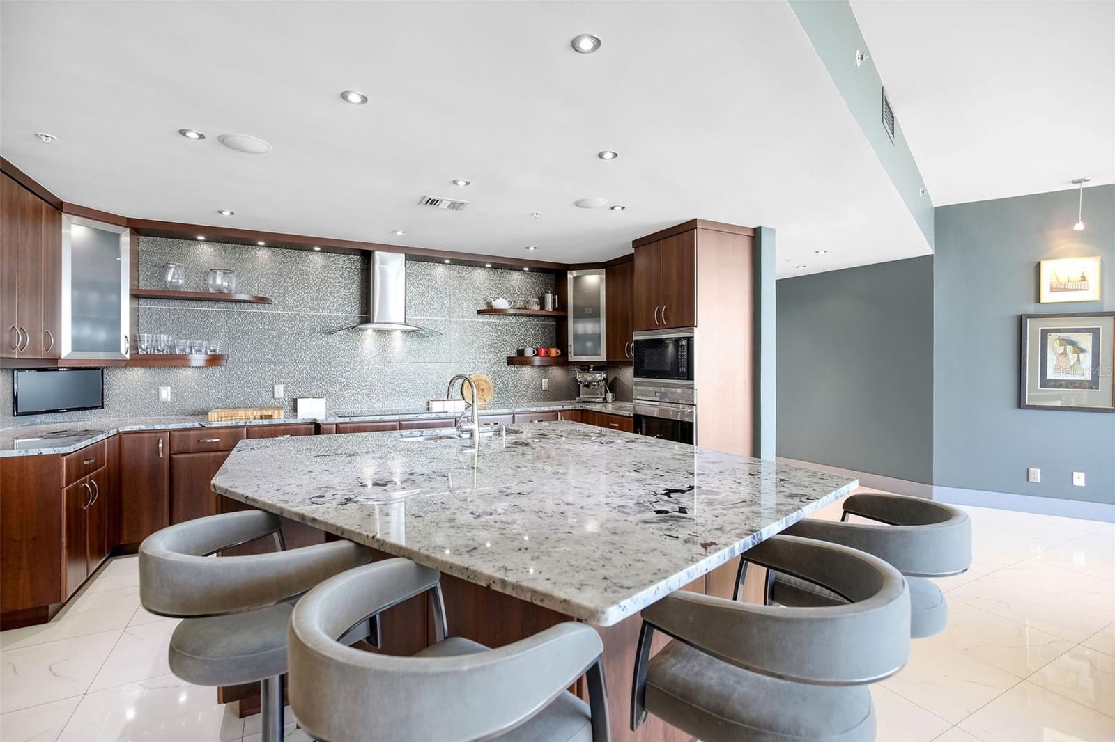 Image 21 of 67 For 175 1st Street S 3103