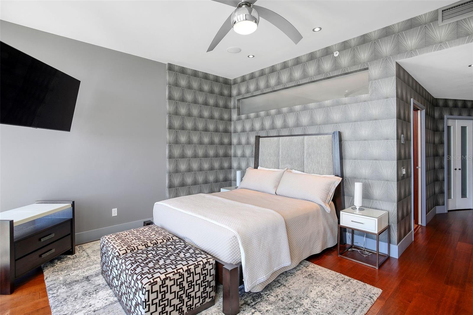 Image 30 of 67 For 175 1st Street S 3103