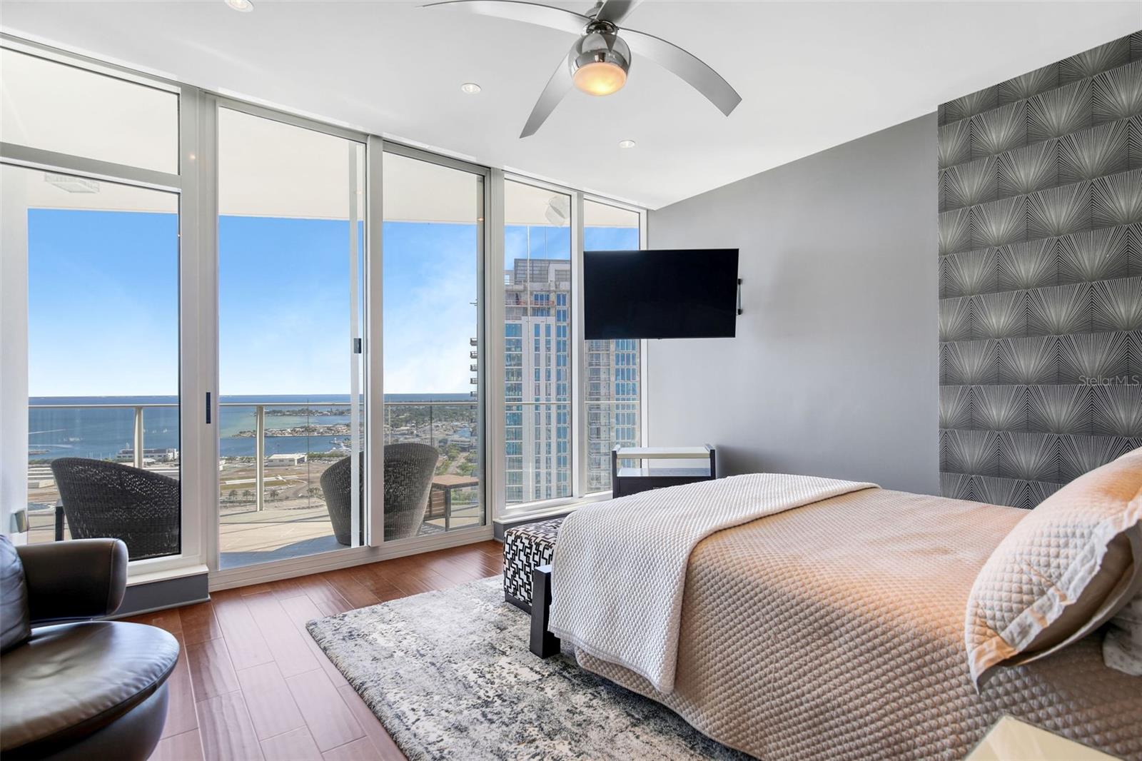 Image 31 of 67 For 175 1st Street S 3103