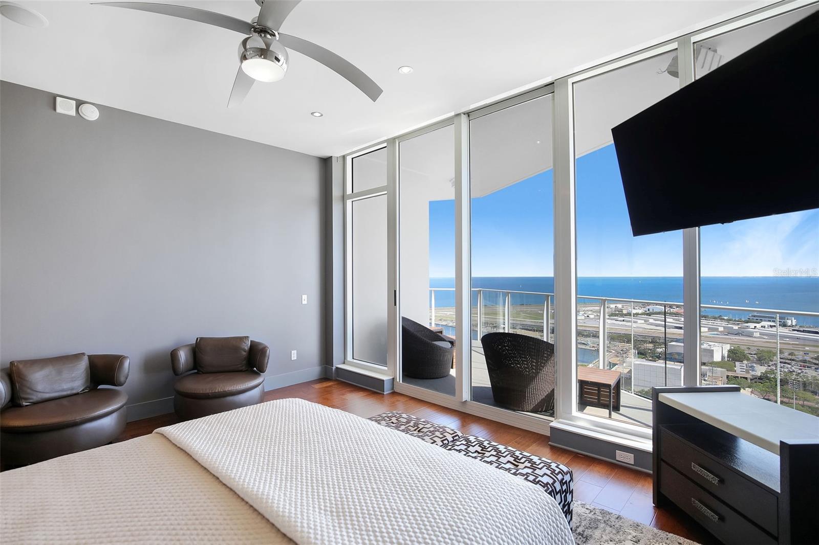 Image 32 of 67 For 175 1st Street S 3103