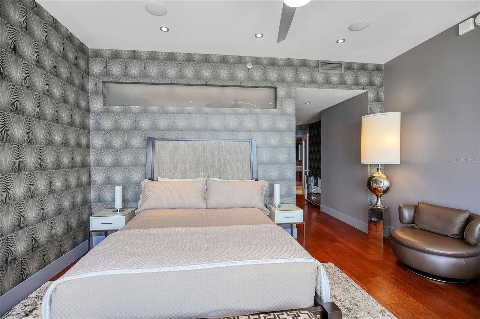 Image 33 of 67 For 175 1st Street S 3103