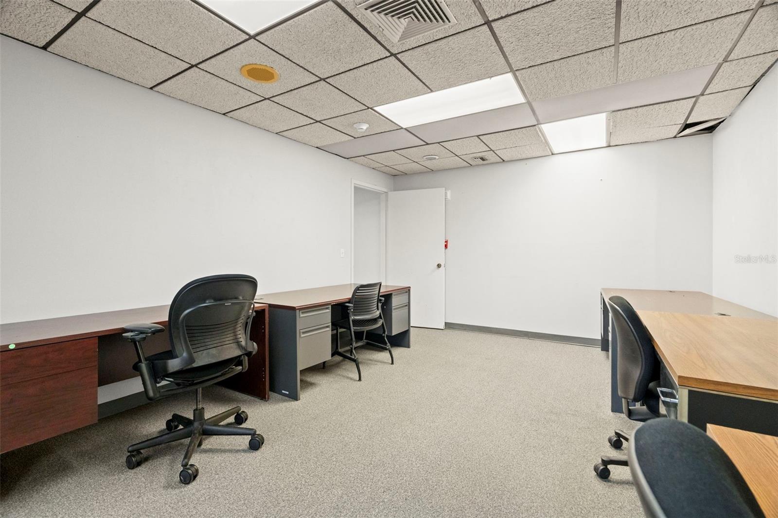 Image 19 of 36 For 5999 Central Avenue 200