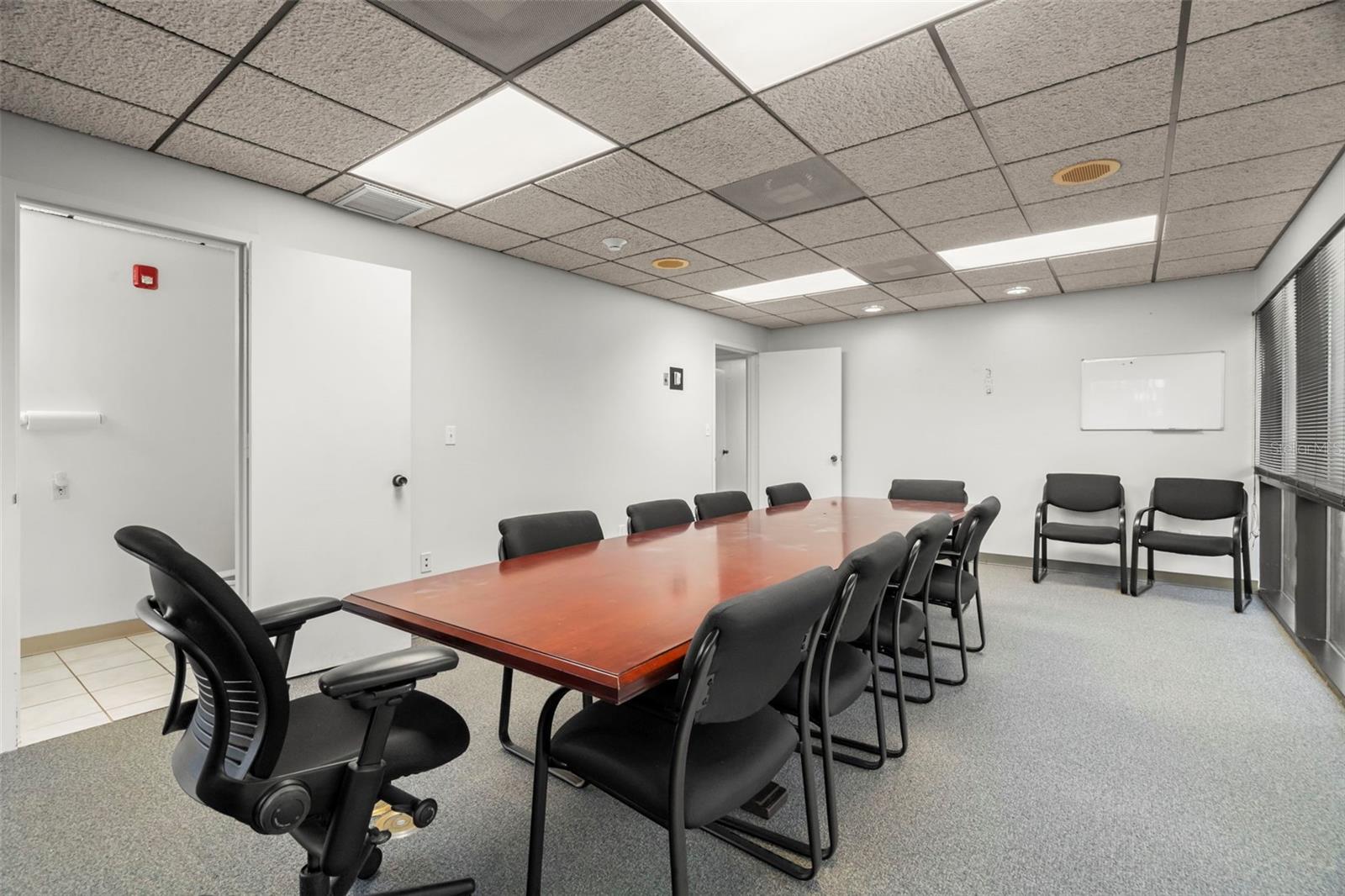 Image 27 of 36 For 5999 Central Avenue 200