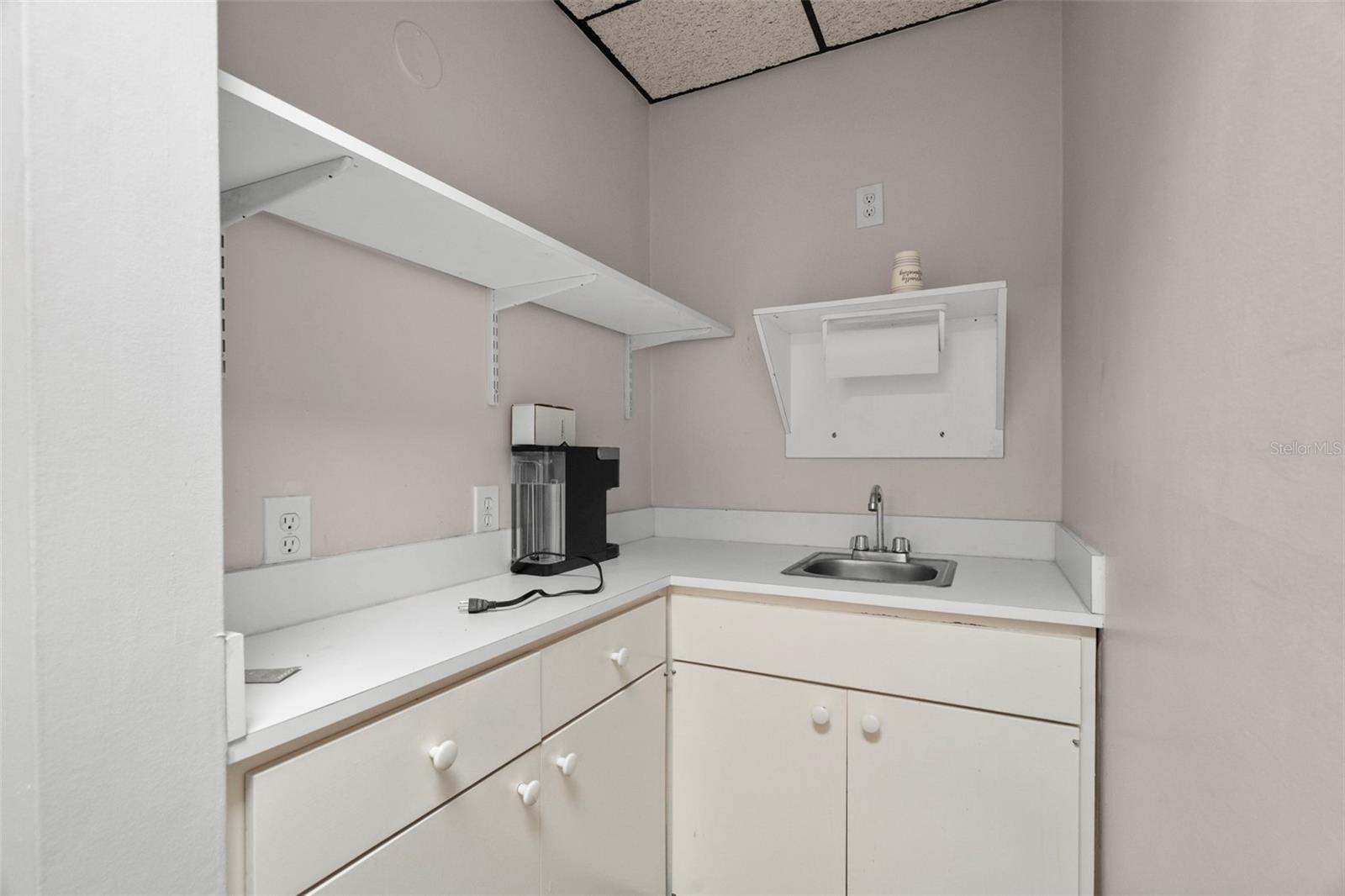 Image 28 of 36 For 5999 Central Avenue 200