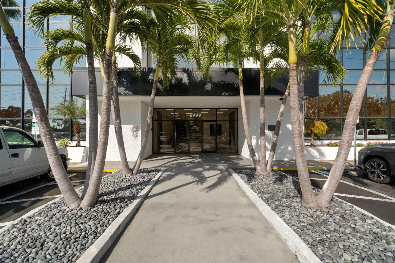 Image 5 of 36 For 5999 Central Avenue 200