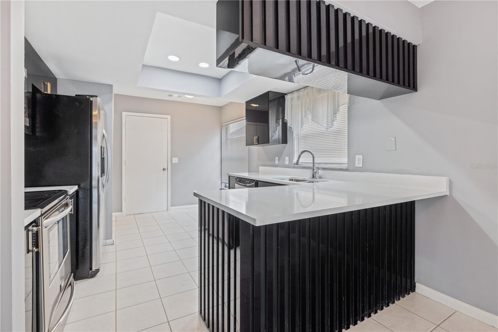 Image 6 of 23 For 8312 Clermont Street