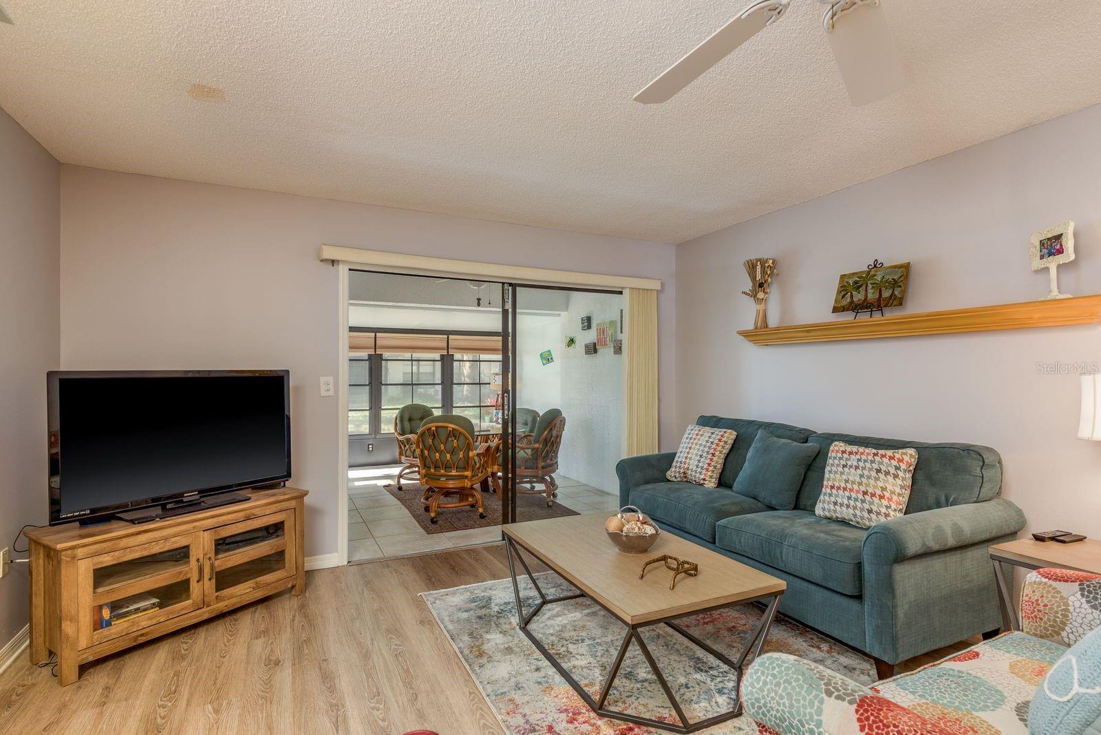 Image 11 of 30 For 7621 Muttontown Lane