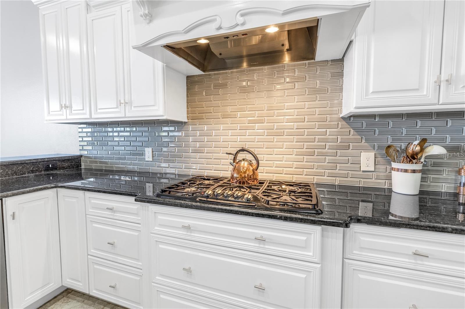 Image 19 of 50 For 4133 Causeway Vista Drive