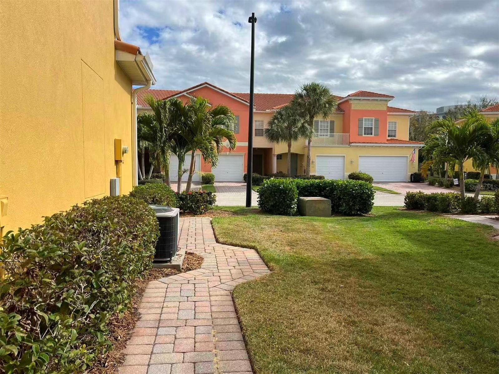 Image 31 of 44 For 16217 Via Solera Circle 101