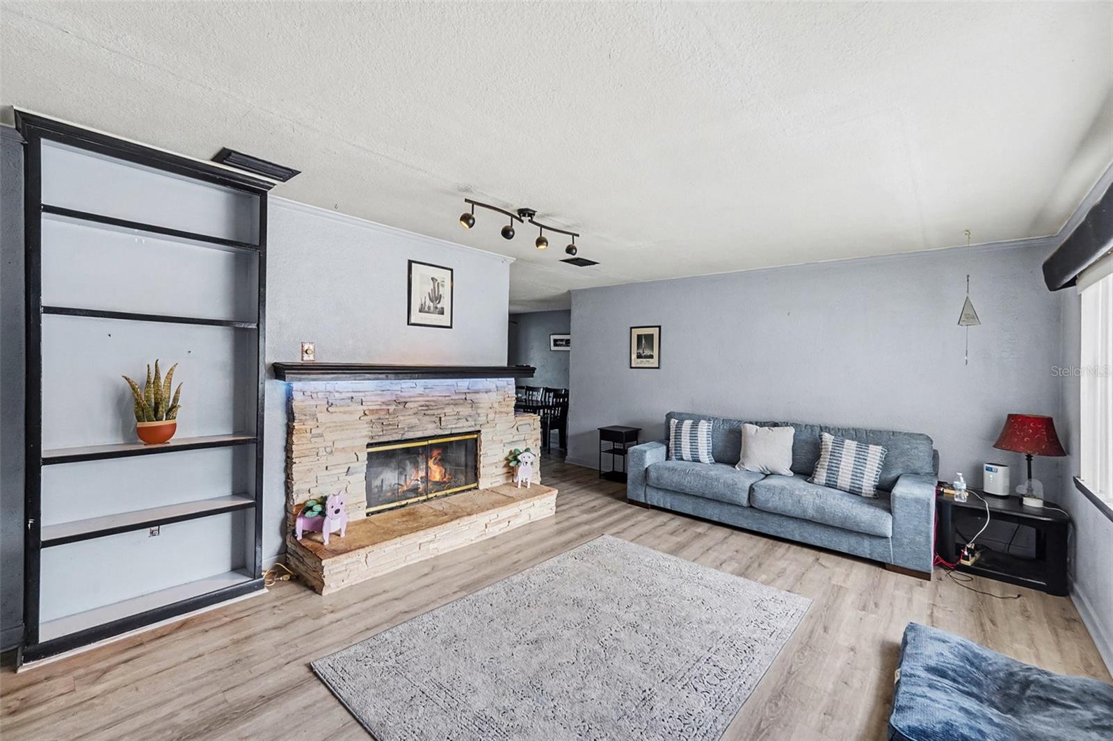 Image 2 of 18 For 704 Brookside Drive