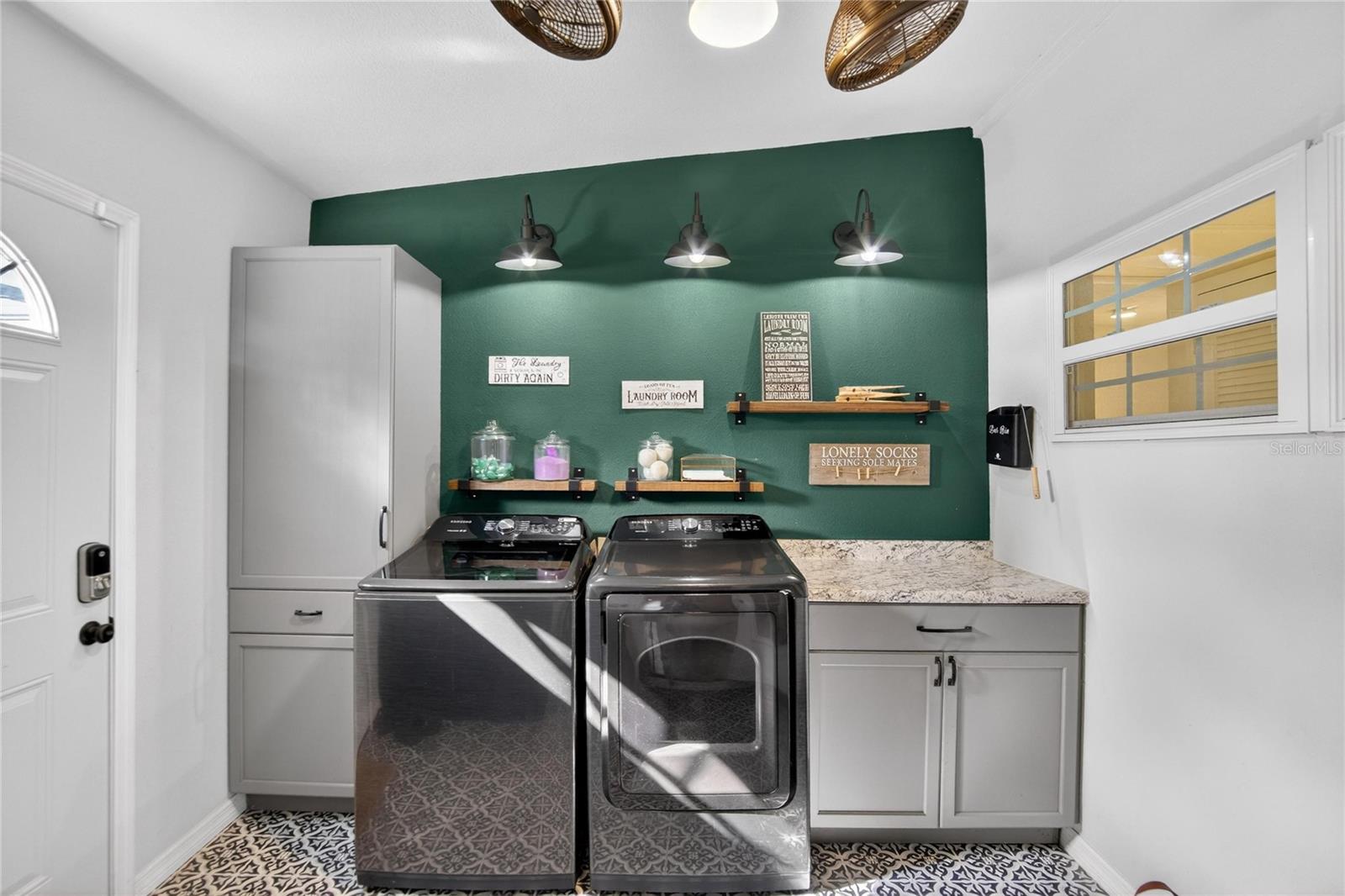 Image 15 of 68 For 1009 Lenna Avenue