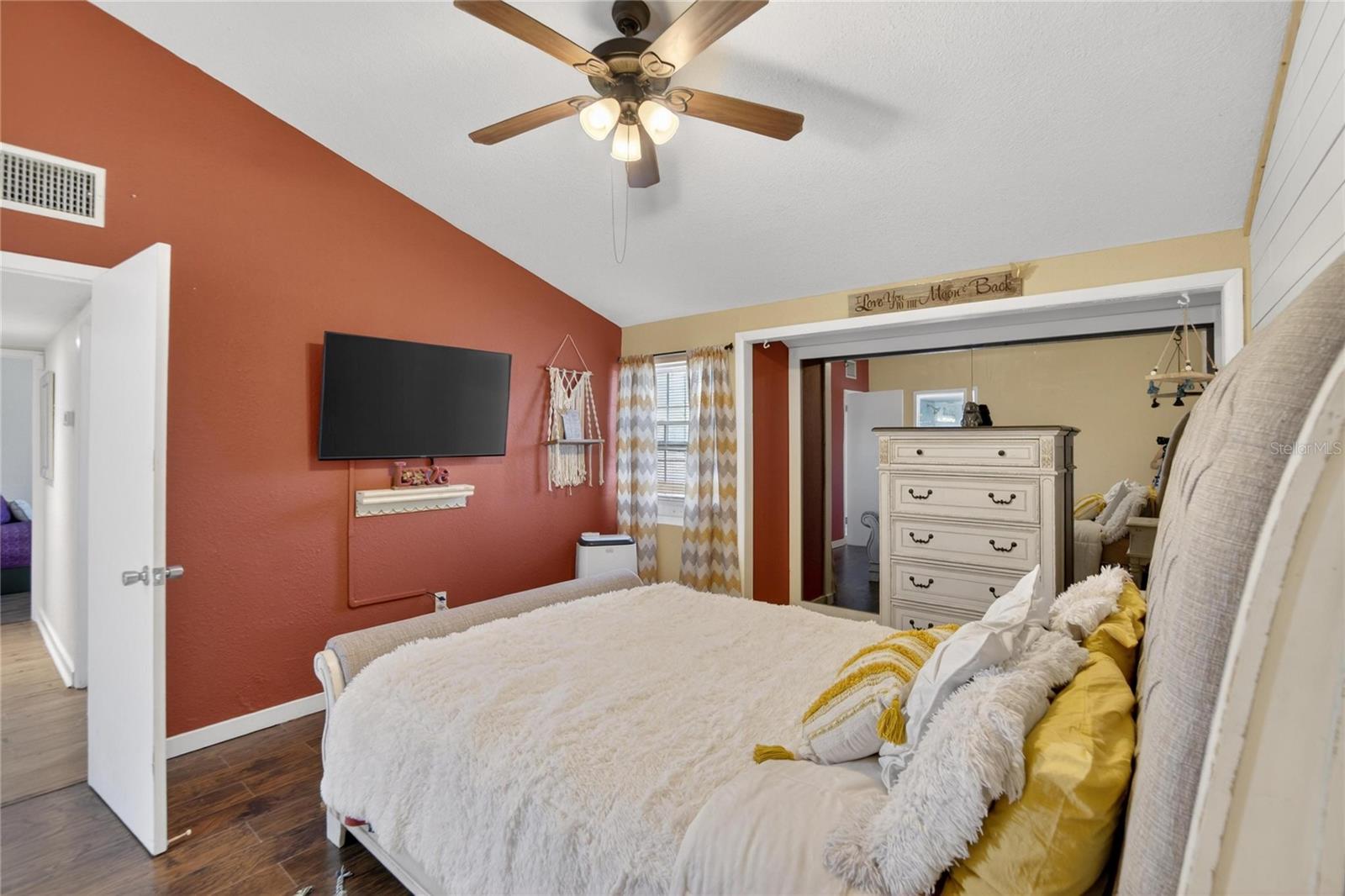 Image 25 of 68 For 1009 Lenna Avenue