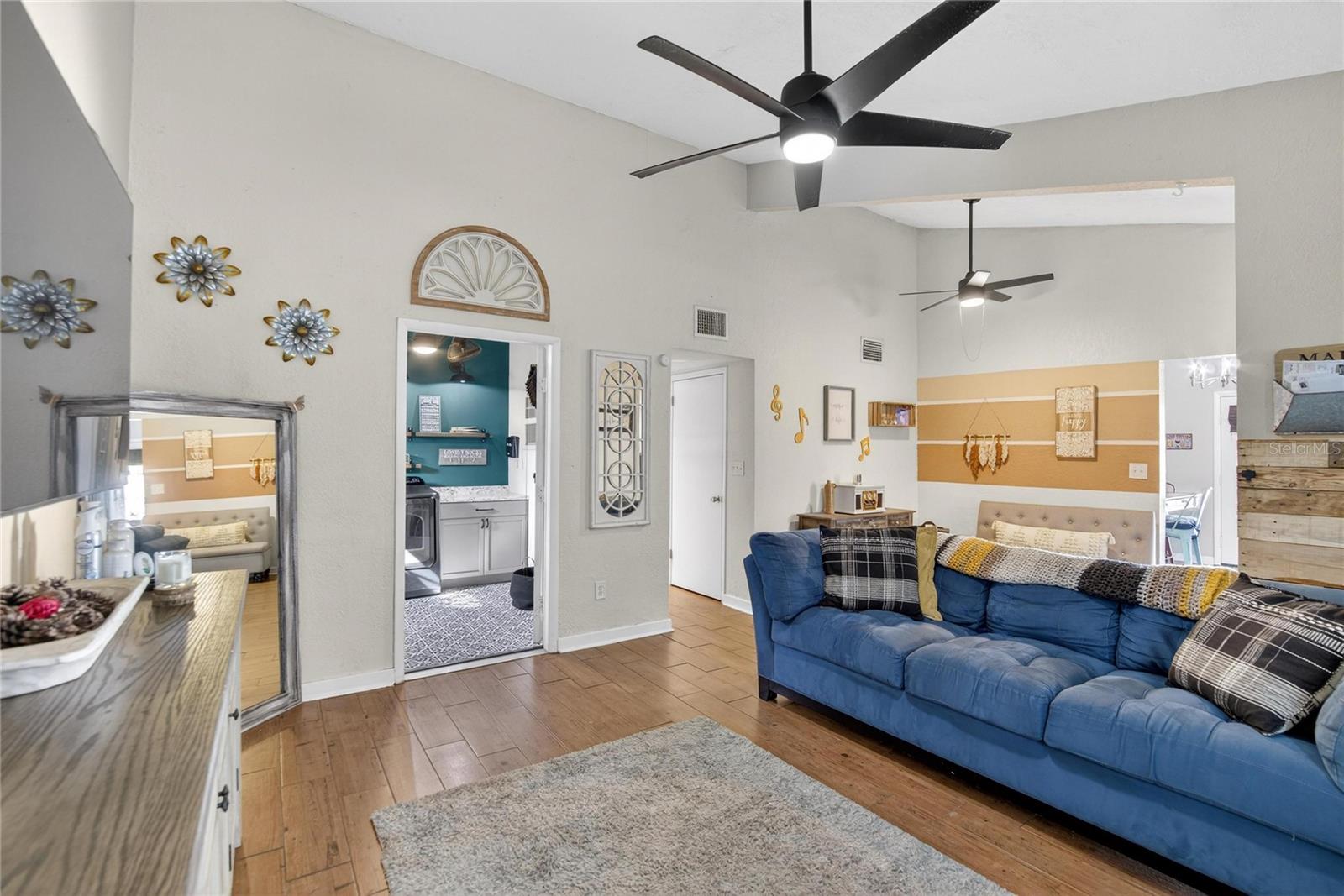 Image 5 of 68 For 1009 Lenna Avenue