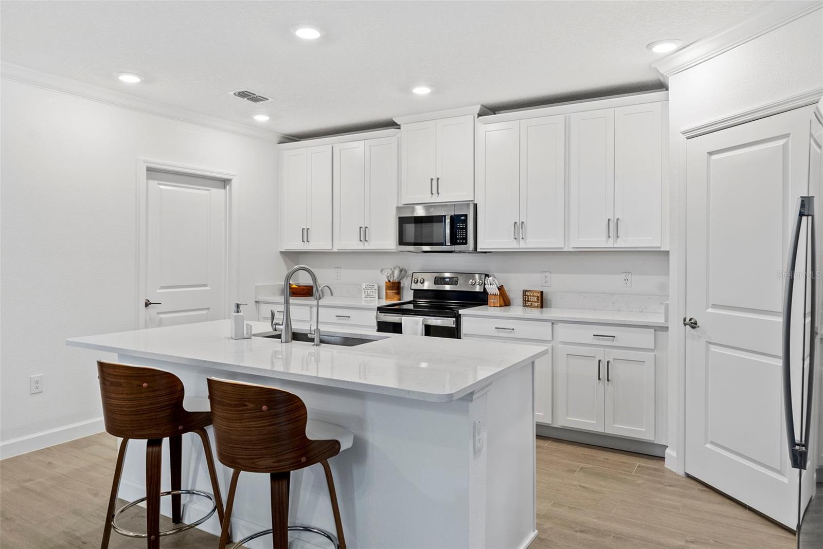 Image 13 of 42 For 16890 Forge Surf Street