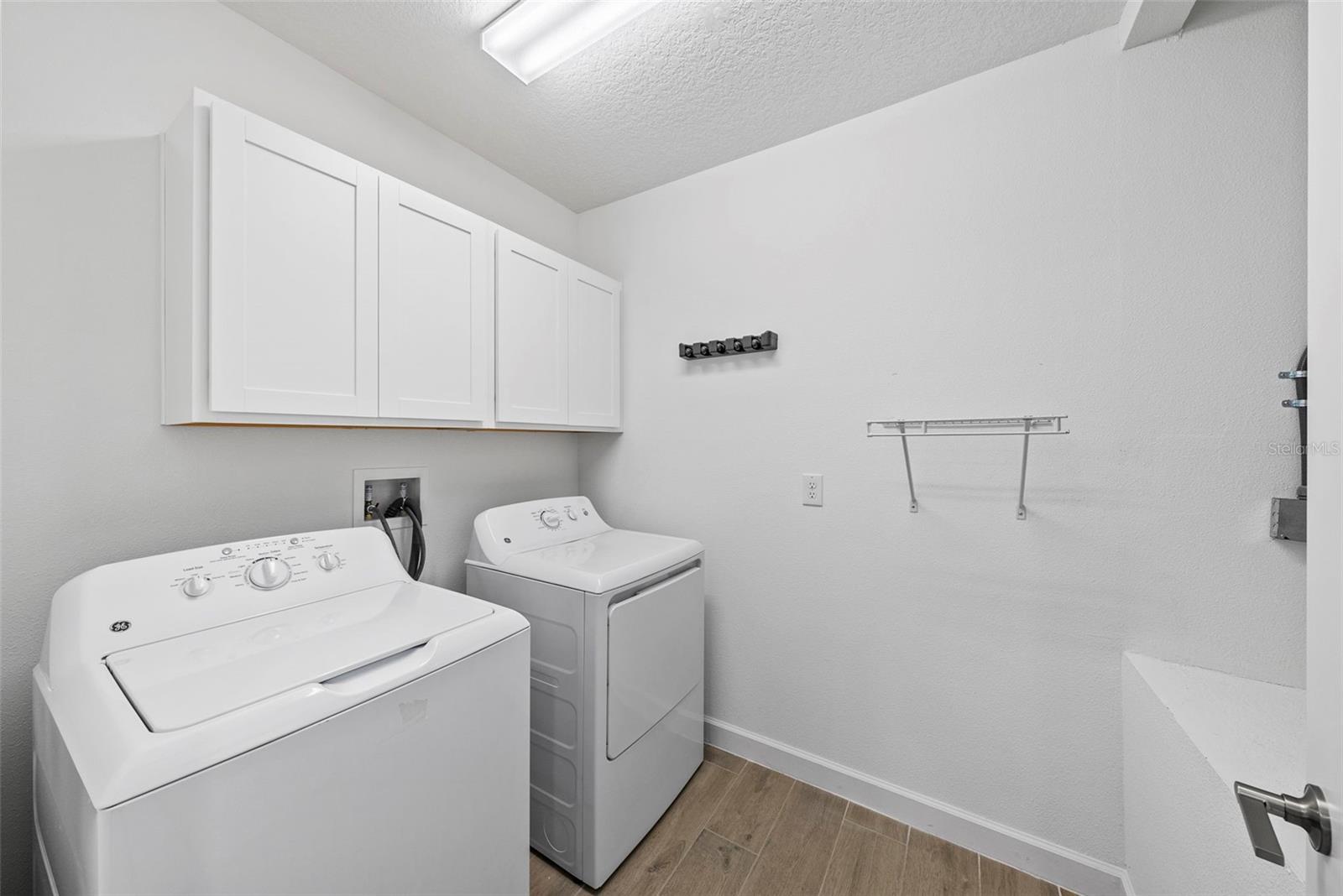 Image 25 of 42 For 16890 Forge Surf Street