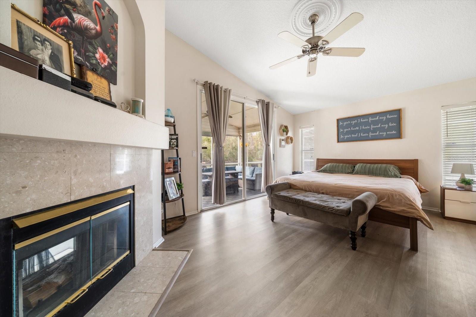 Listing photo id 22 for 5650 Bridgeton Court